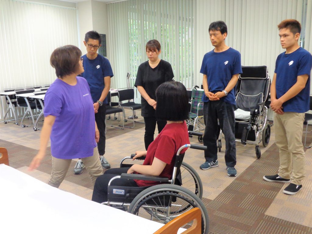 休業者・失業者に活躍の場を!withコロナの時代の採用方法とは?-社会福祉法人伸こう福祉会-
