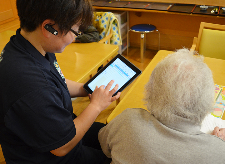 ICT化で現場がクリアに！「安眠プロジェクト」で疲弊させない介護へ-社会福祉法人　青森社会福祉振興団-